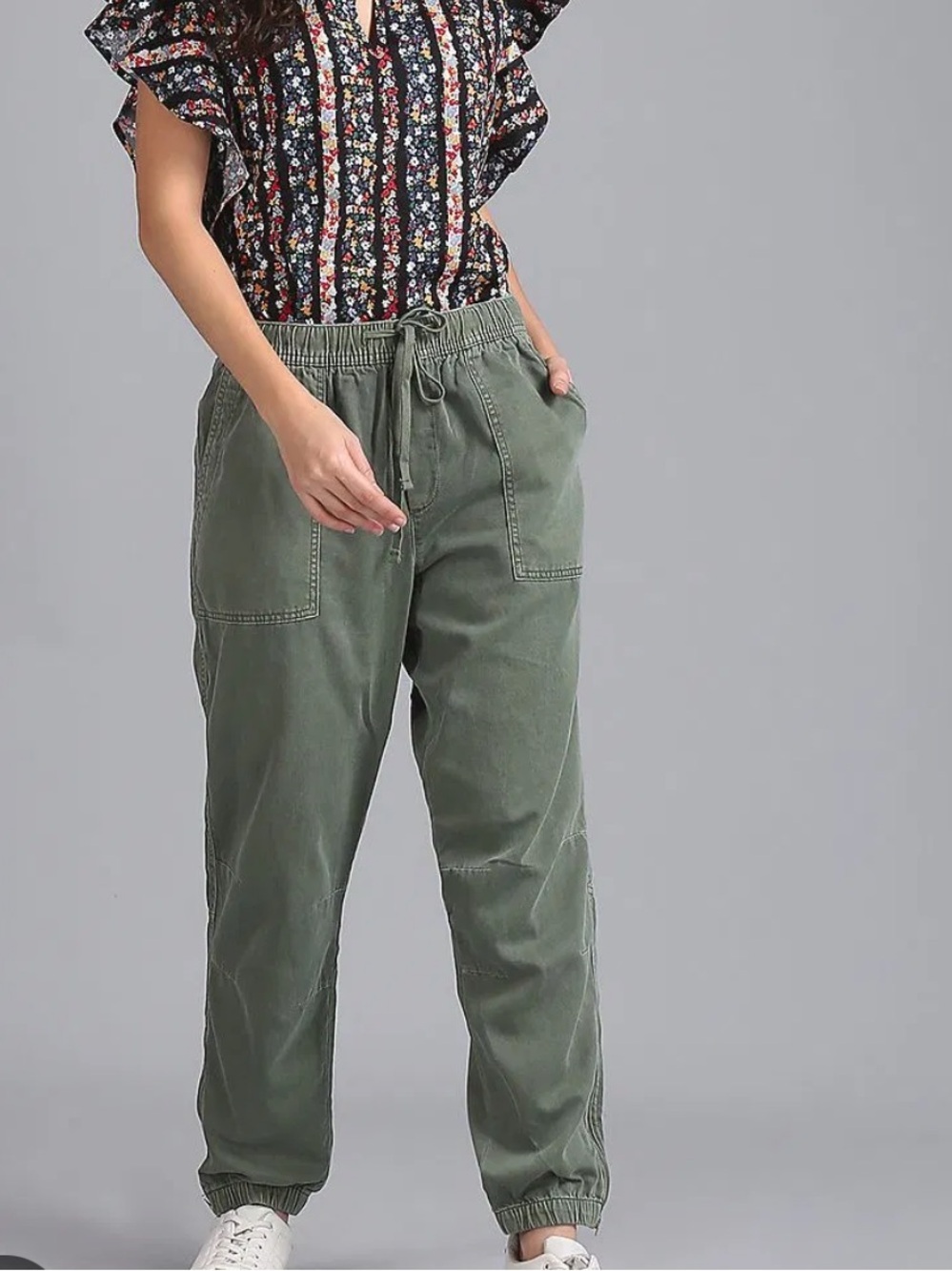 Gap mineral-wash drawstring joggers olive green size medium women’s petite